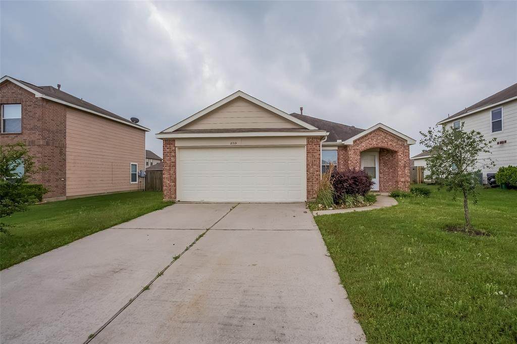 8719 Sunset Pond Drive - Photo 1