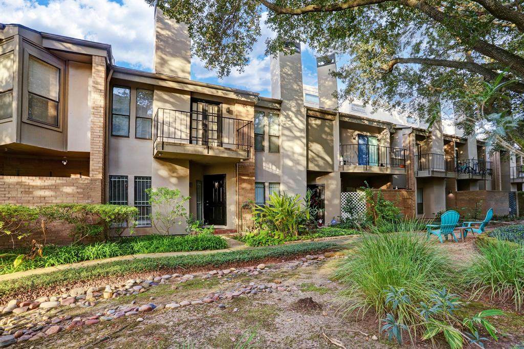 10811 Richmond Avenue - Photo 1
