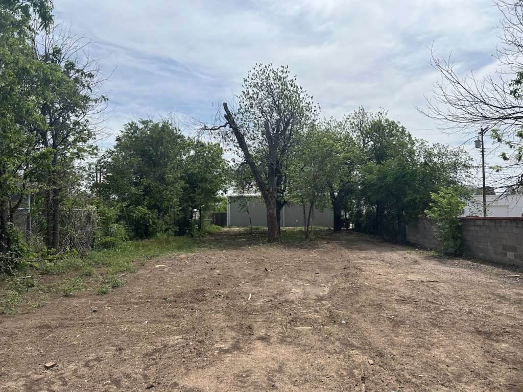 1141 Poplar Street - Photo 1