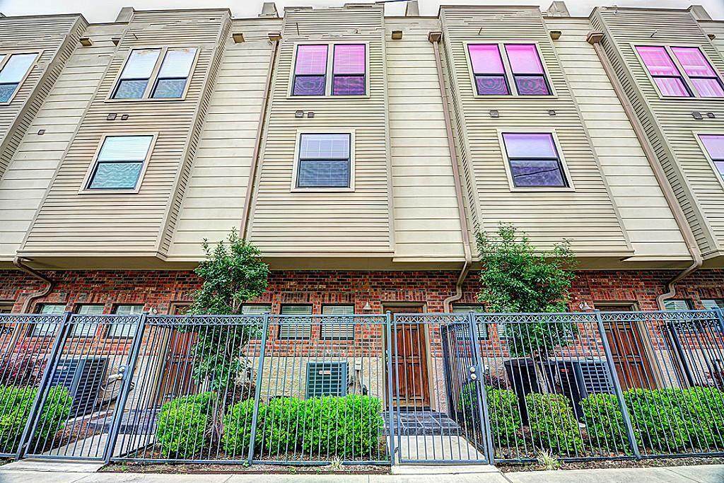 3950 Floyd Street - Photo 1