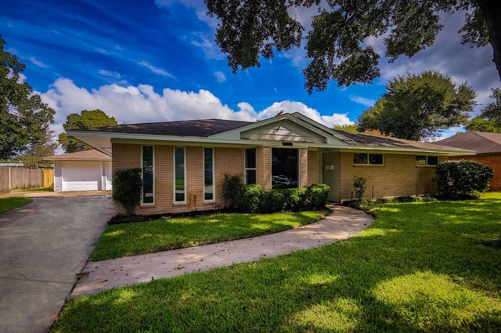 5338 Saxon Drive - Photo 1