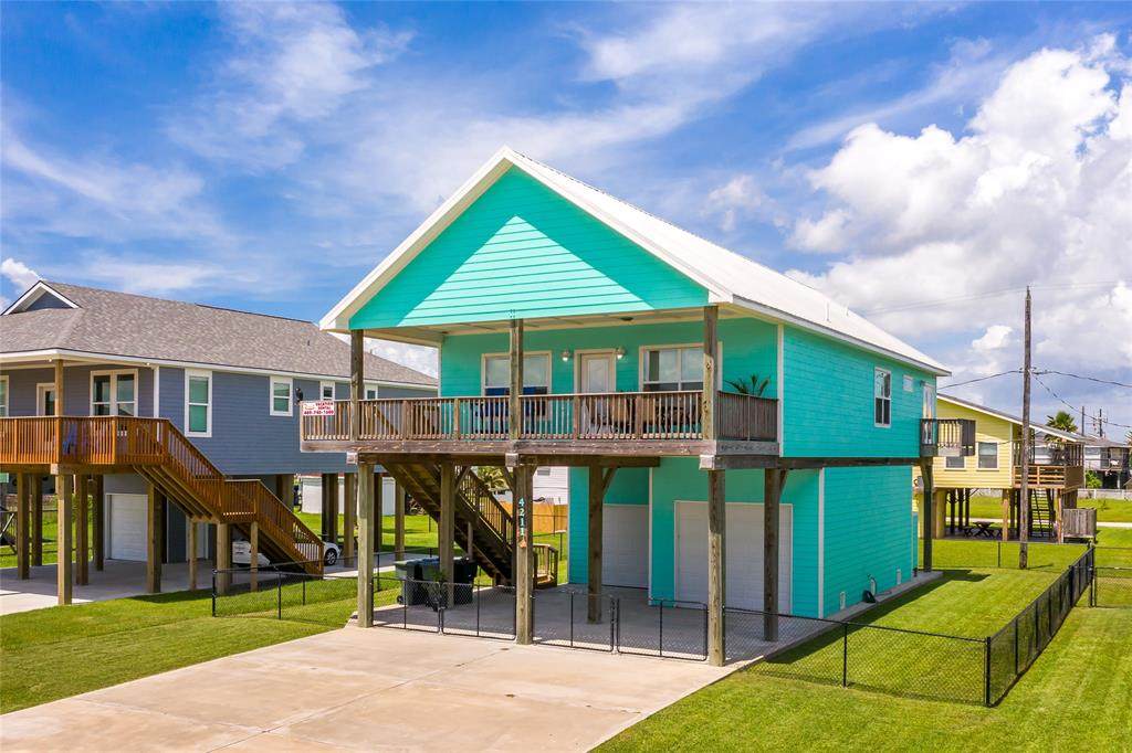 4211 Navarro - Photo 1