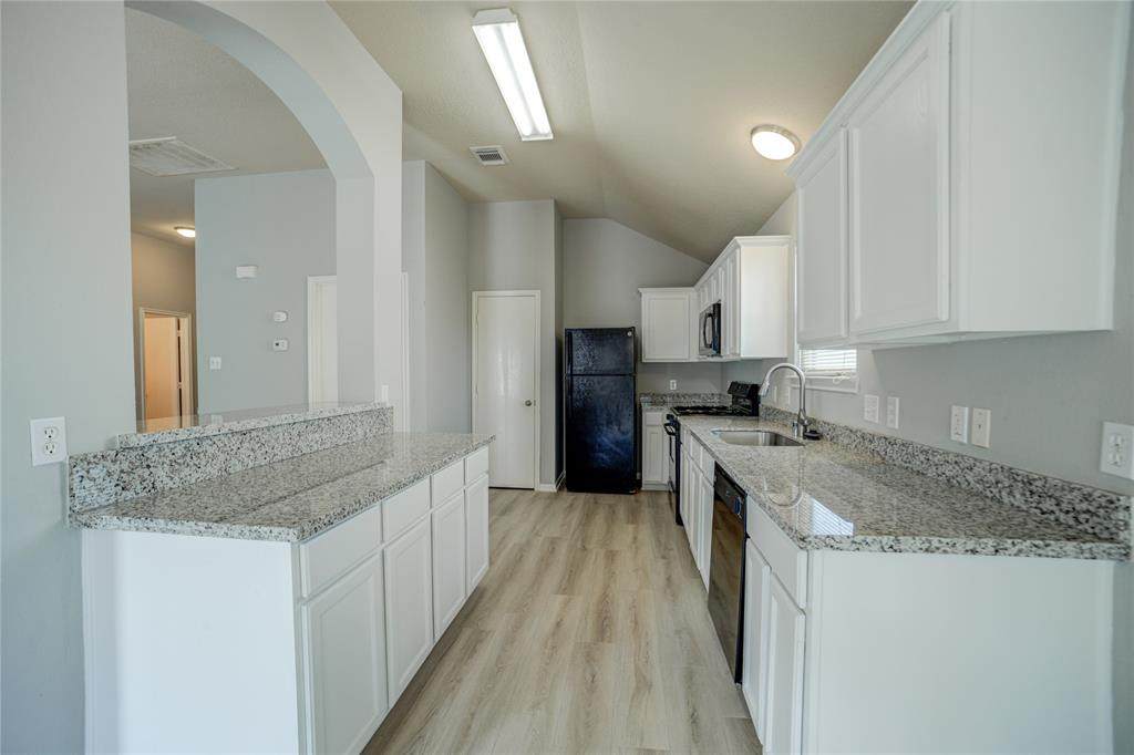 3915 Teal Vista Court - Photo 1