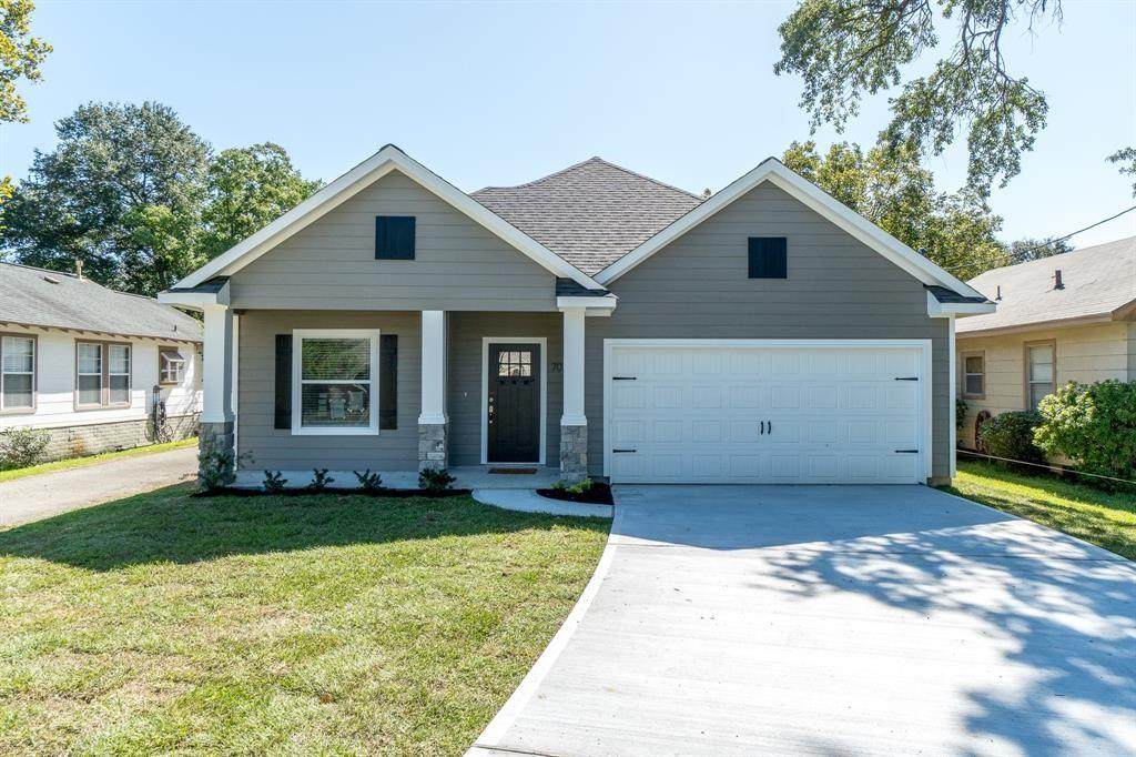 707 Clarence Street - Photo 1