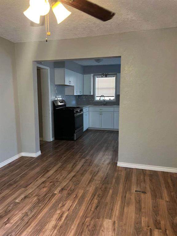 2207 7th Avenue - Photo 1