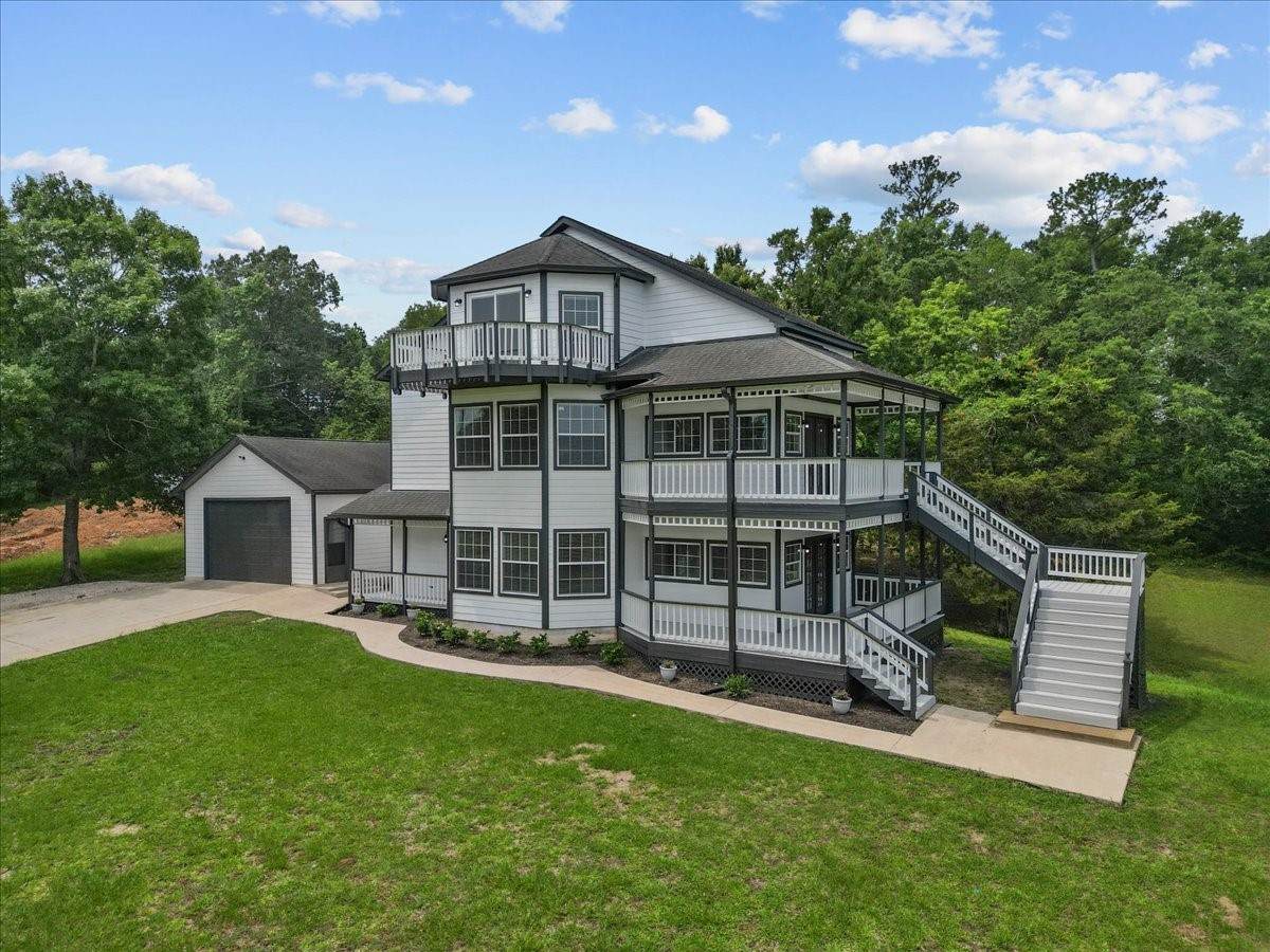 401 Paradise Drive - Photo 1
