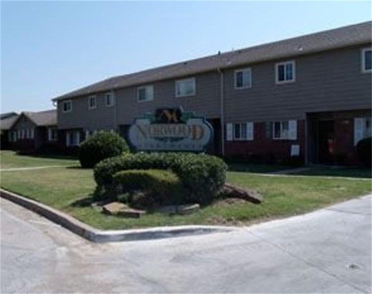 2202 Phoenix Avenue - Photo 1