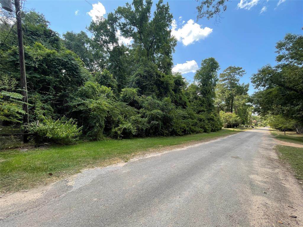 112 County Road 3701 - Photo 1