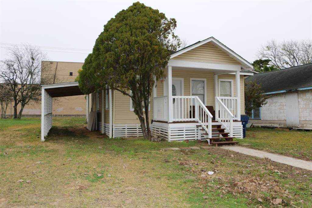 1014 4th Street - Photo 1