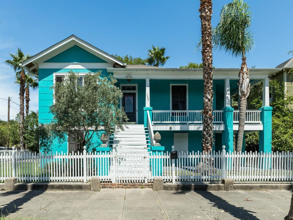 1302 25th Street - Photo 1