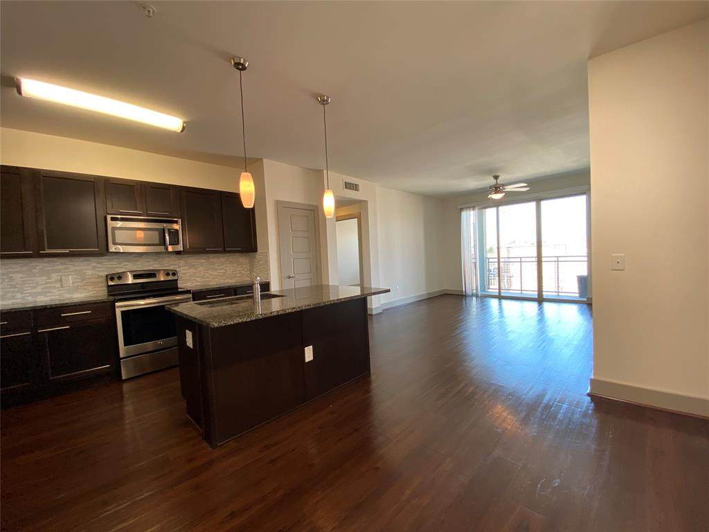 145 Heights Boulevard - Photo 1