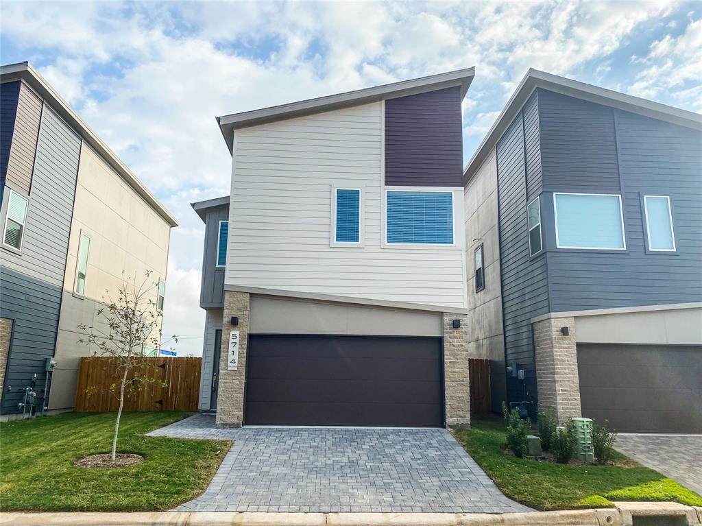 5714 Rucio Lane - Photo 1