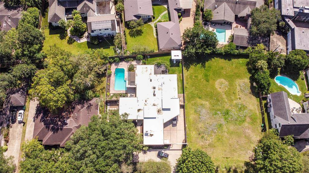 5323 Braeswood Boulevard - Photo 1