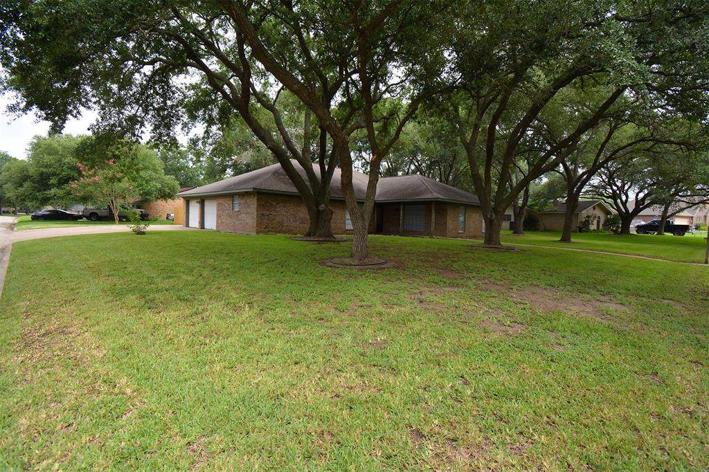 862 White Oak Drive - Photo 1