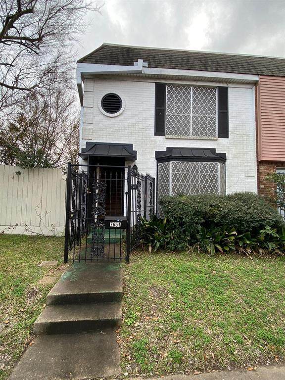 7651 Bellerive Drive - Photo 1