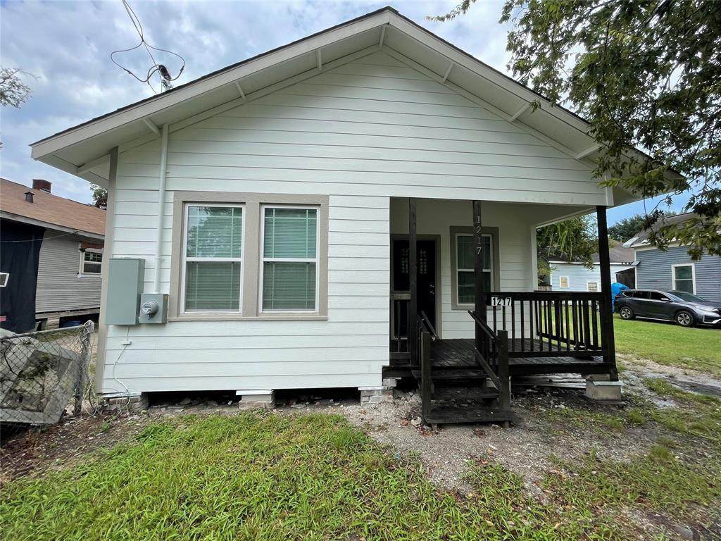 1217 Campbell Street - Photo 1