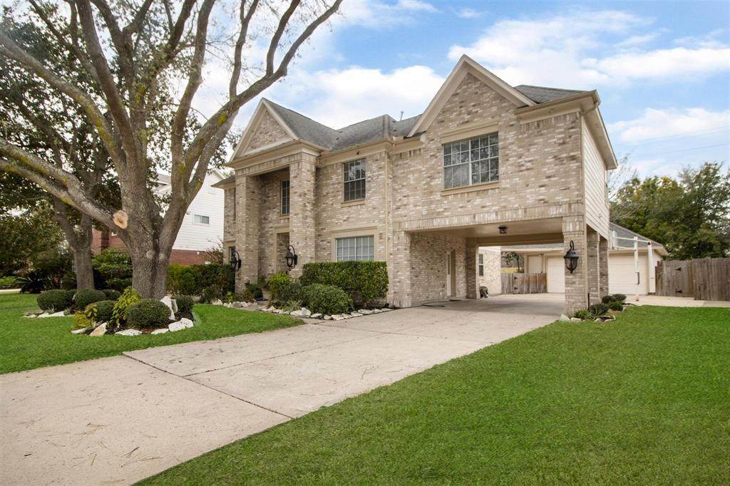 2214 Laurel Oaks Drive - Photo 1