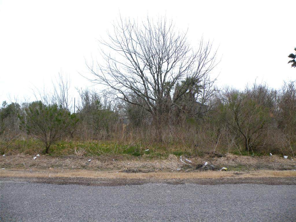 000 11th Street - Photo 1