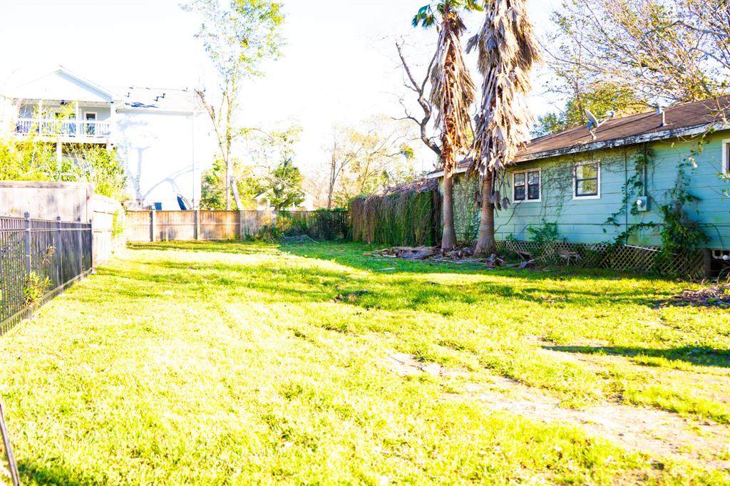 311 Narcissus Road - Photo 1