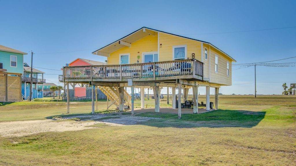 13219 Buccaneer Parkway - Photo 1