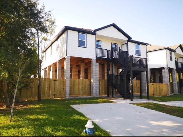 622 Maple Way - Photo 1