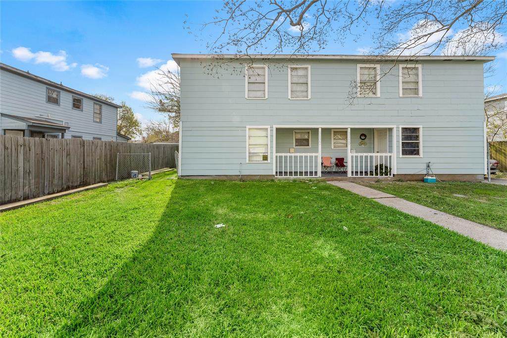 1127 4th Avenue - Photo 1