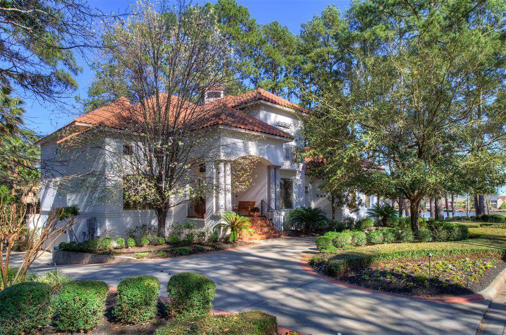 26 W Shore Drive - Photo 1