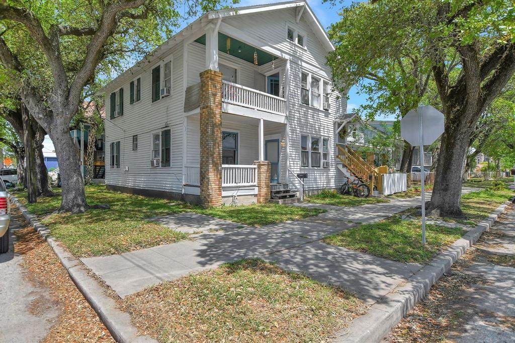 3528 Avenue K - Photo 1