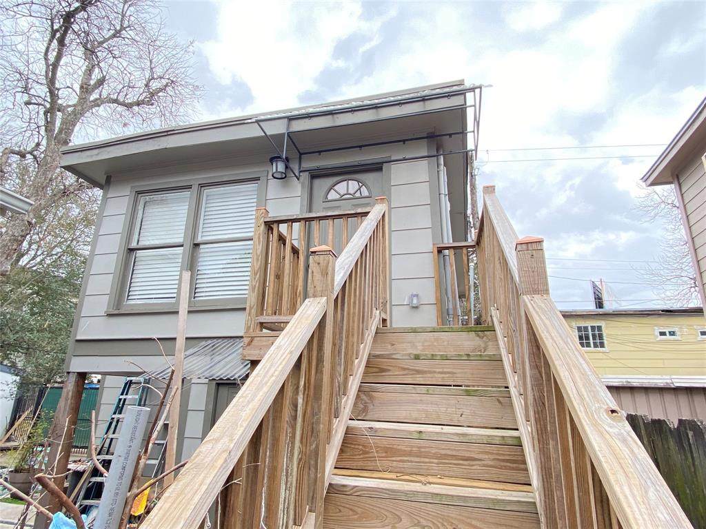 1809 1/2 Missouri Street - Photo 1