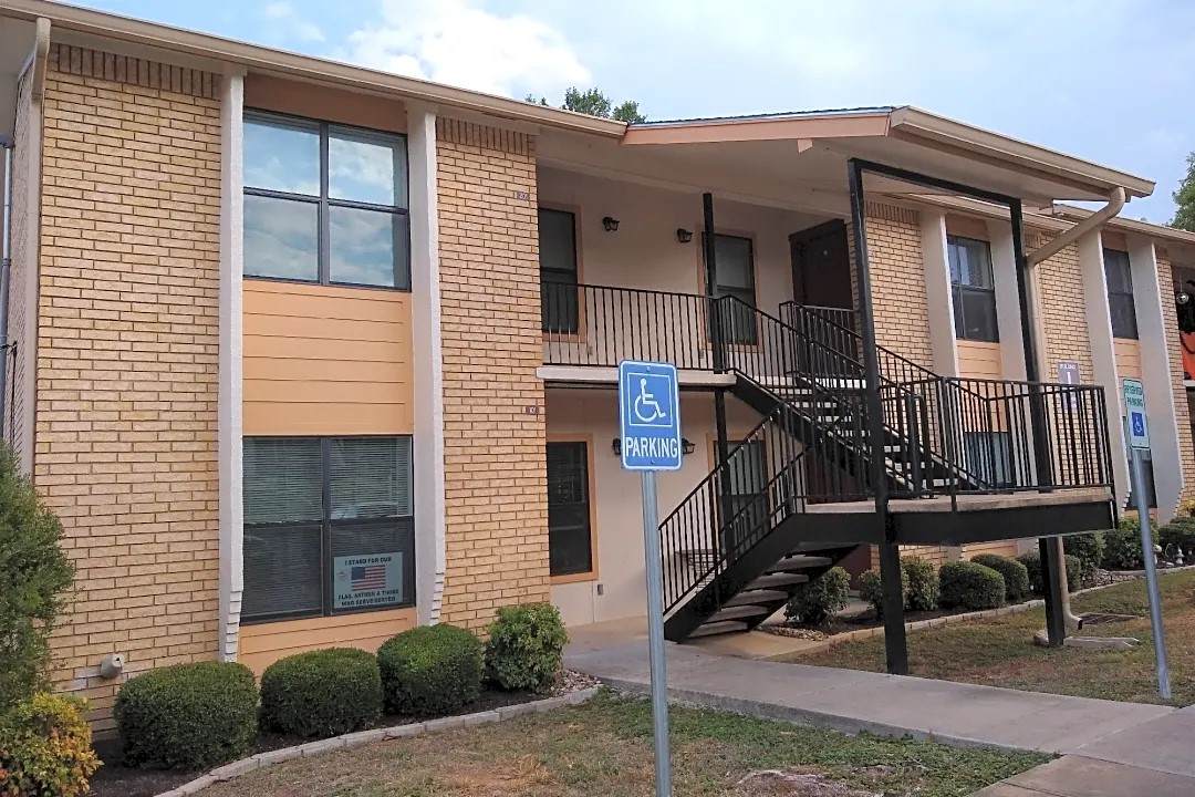 1001 Pecan Valley Dr - Photo 1