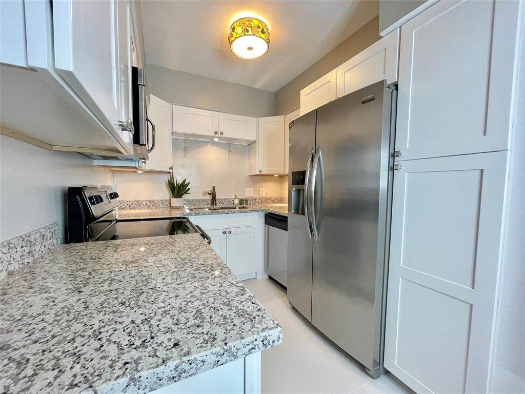 2601 Bellefontaine Street - Photo 1
