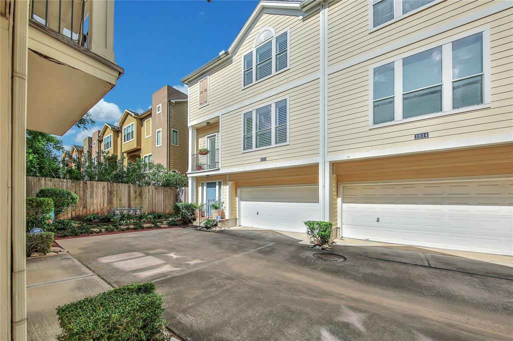 1612 25th Street - Photo 1