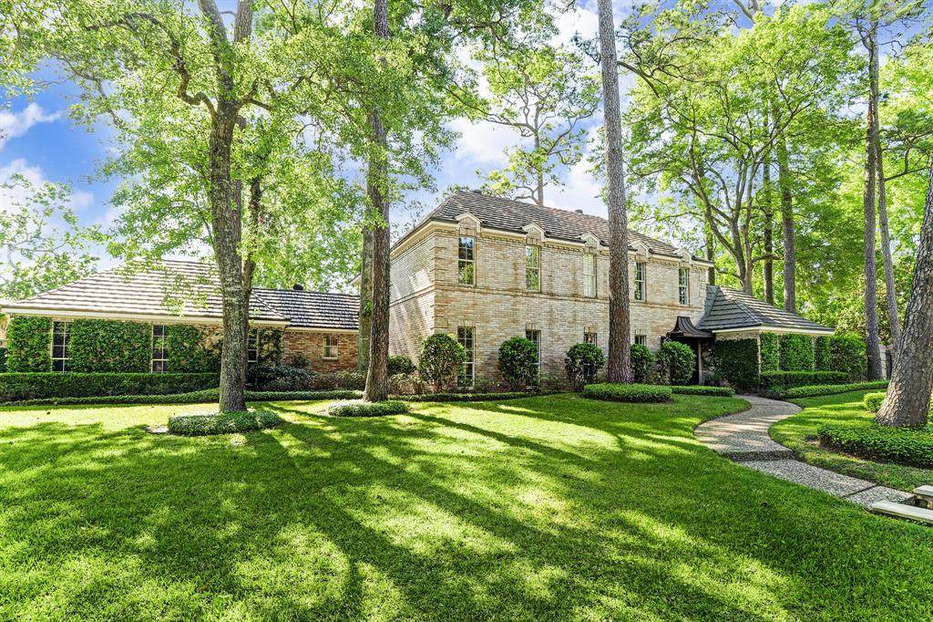 7 Farnham Park Drive - Photo 1