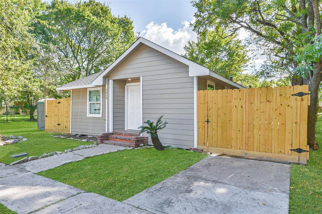 2826 Francis Street - Photo 1