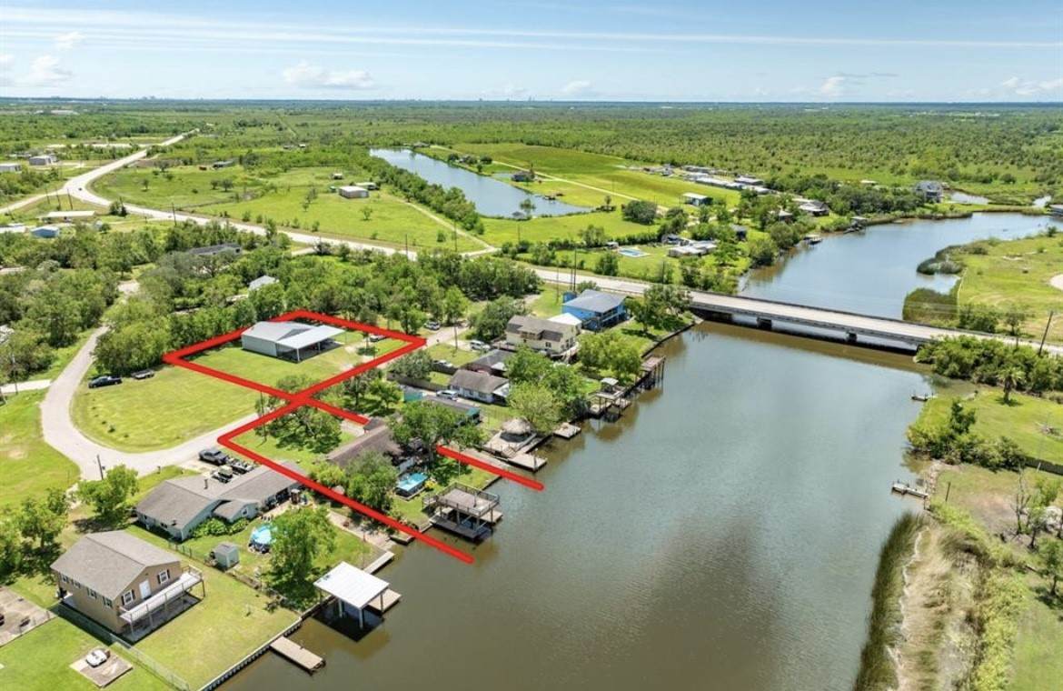 131 Bastrop Bayou Drive - Photo 1