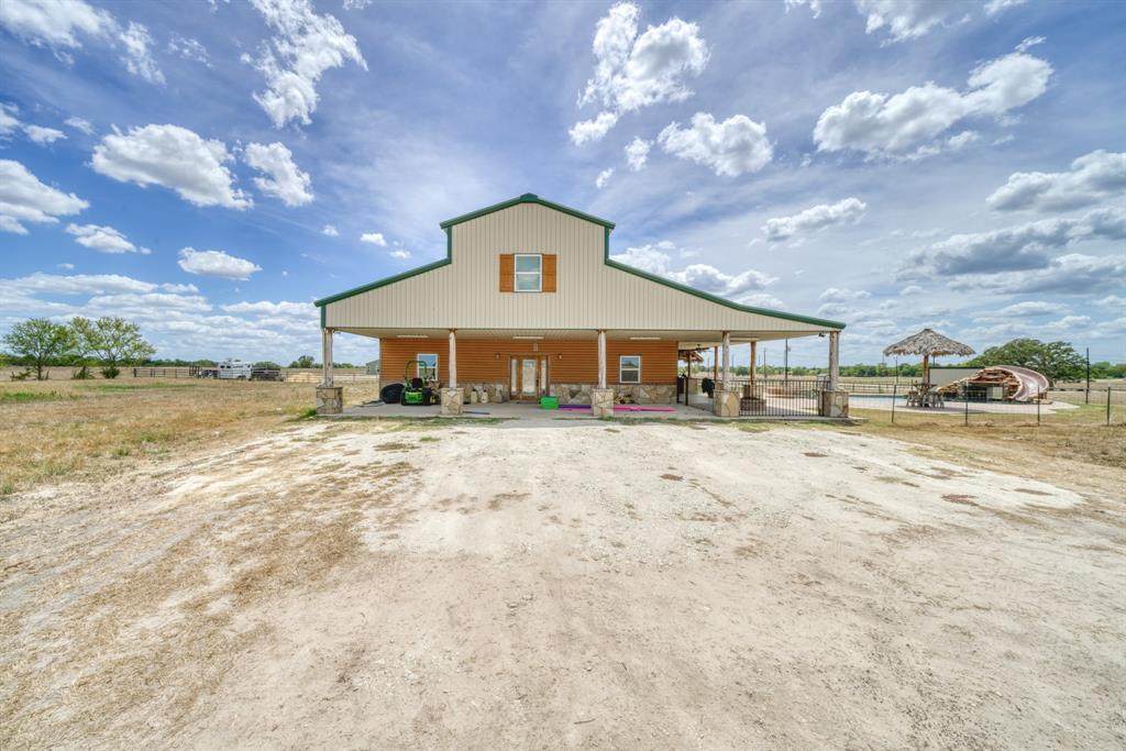 10755 Farm To Market 1452 - Photo 1