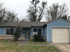 5646 Belcrest Street - Photo 1