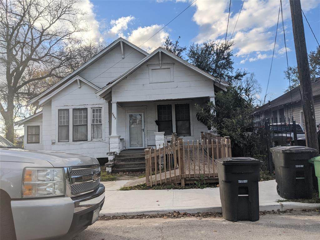 1502 Hussion Street - Photo 1