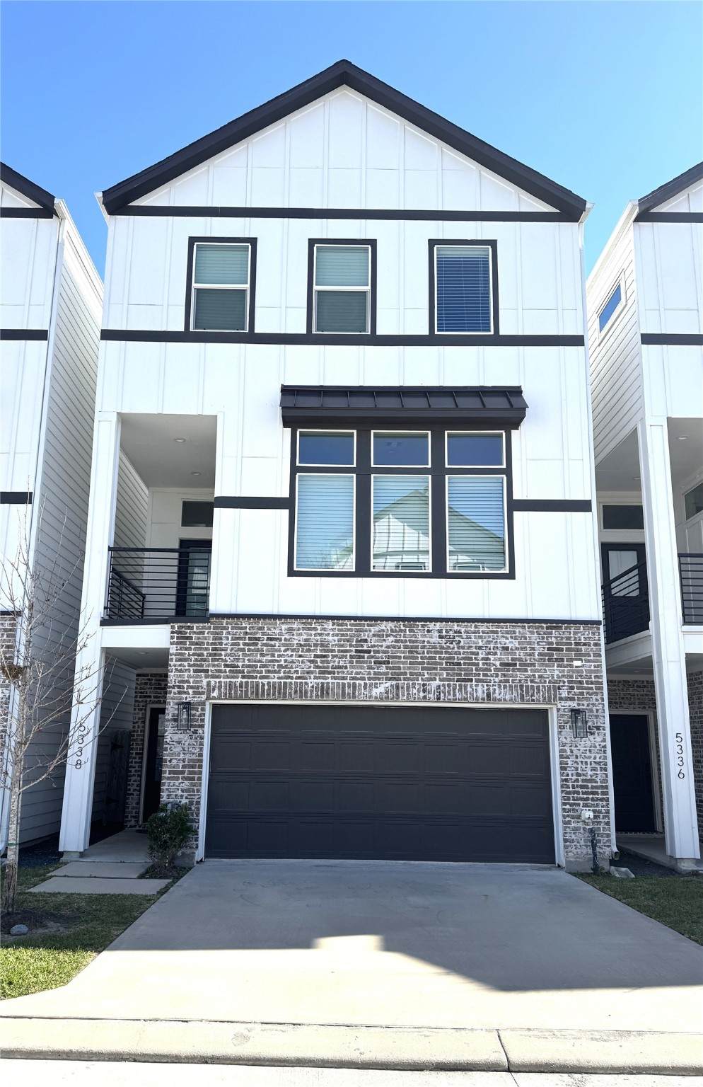 5338 Donovan Gardens Lane - Photo 1