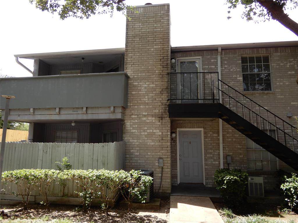 9797 Leawood Boulevard - Photo 1
