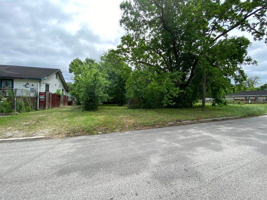 1212 Capron Street - Photo 1