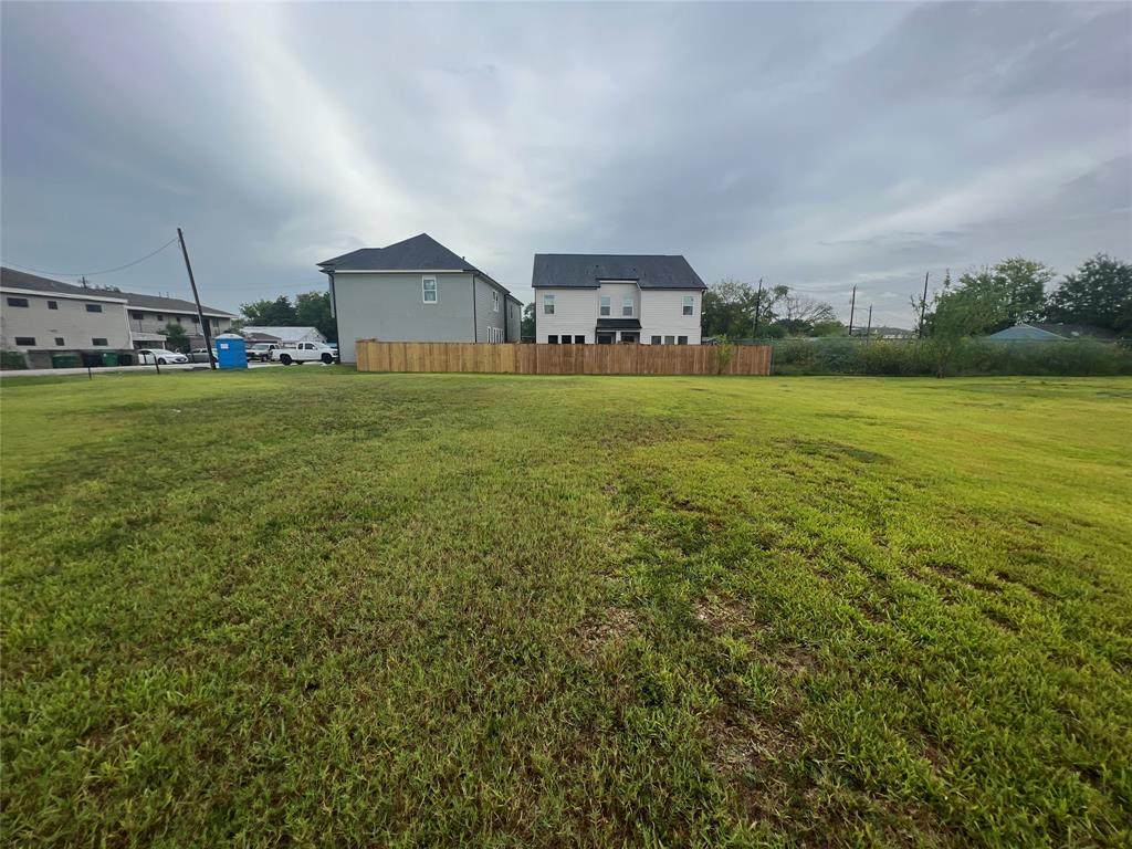 4607 Bricker Street - Photo 1