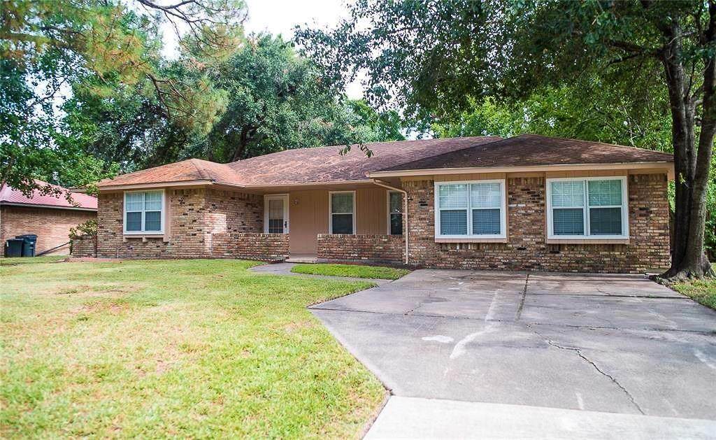 15721 Acapulco Drive - Photo 1