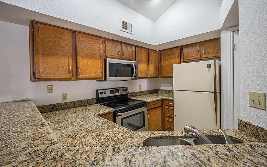 2121 El Paseo Street - Photo 1