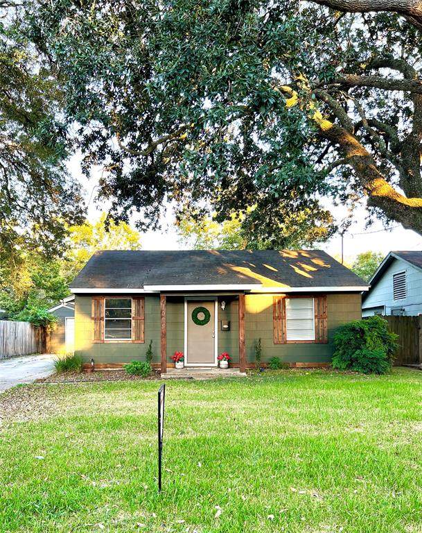 1025 Mcarthur Drive - Photo 1