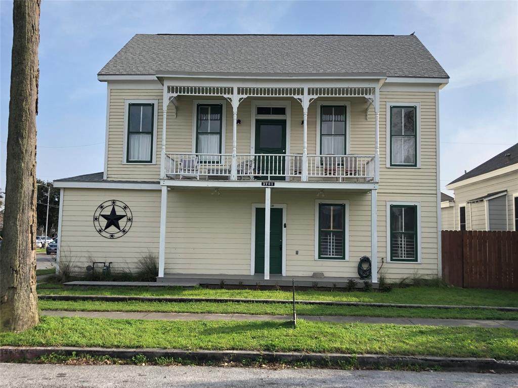3701 Avenue M 1/2 - Photo 1