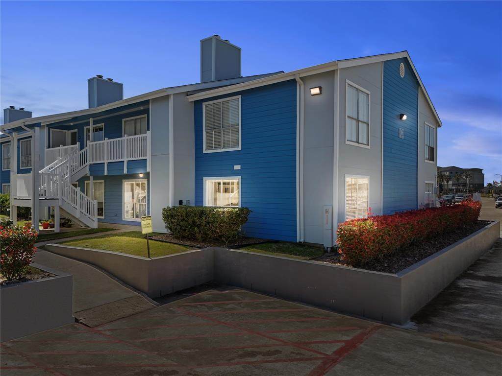 3506 Cove View Boulevard - Photo 1
