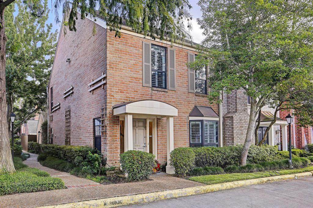 1054 Augusta Drive - Photo 1