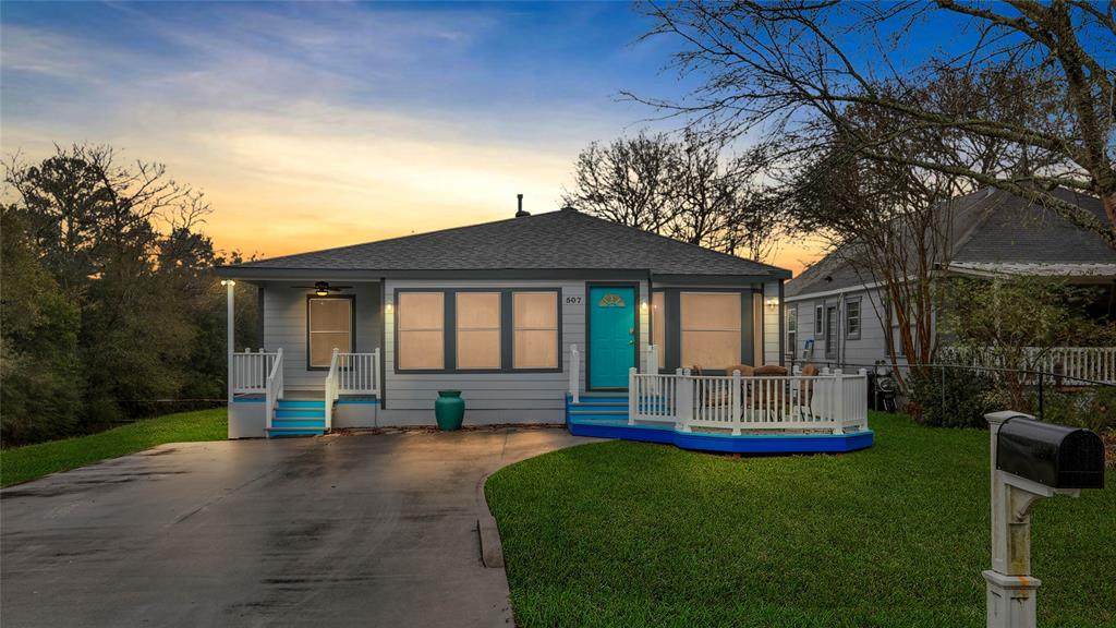 507 Carrell Street - Photo 1