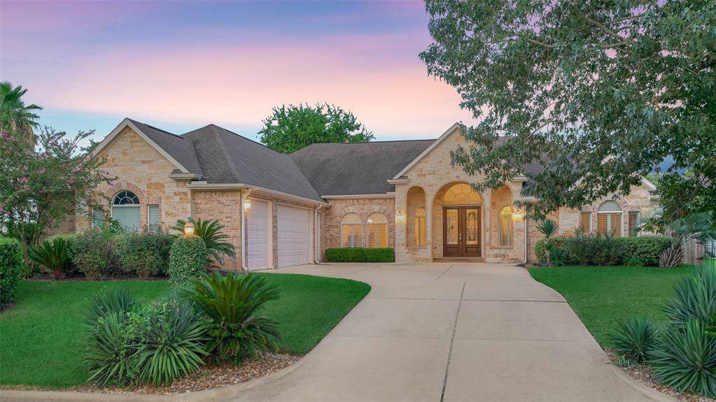 77 Bentwood Drive - Photo 1